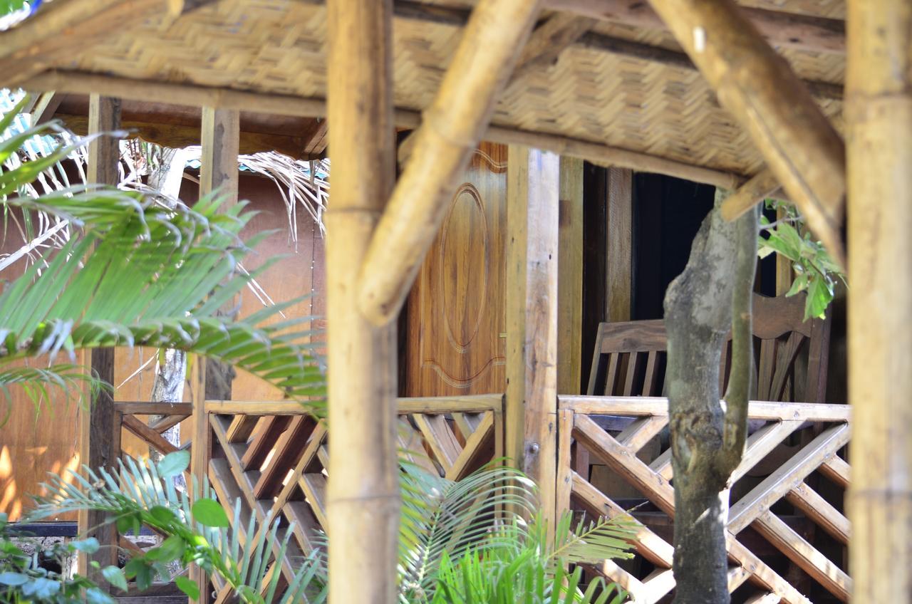 Sea Bird Beach Cafe & Cottages Morjim Oda fotoğraf