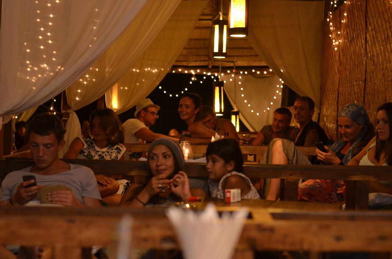 Sea Bird Beach Cafe & Cottages Morjim Dış mekan fotoğraf