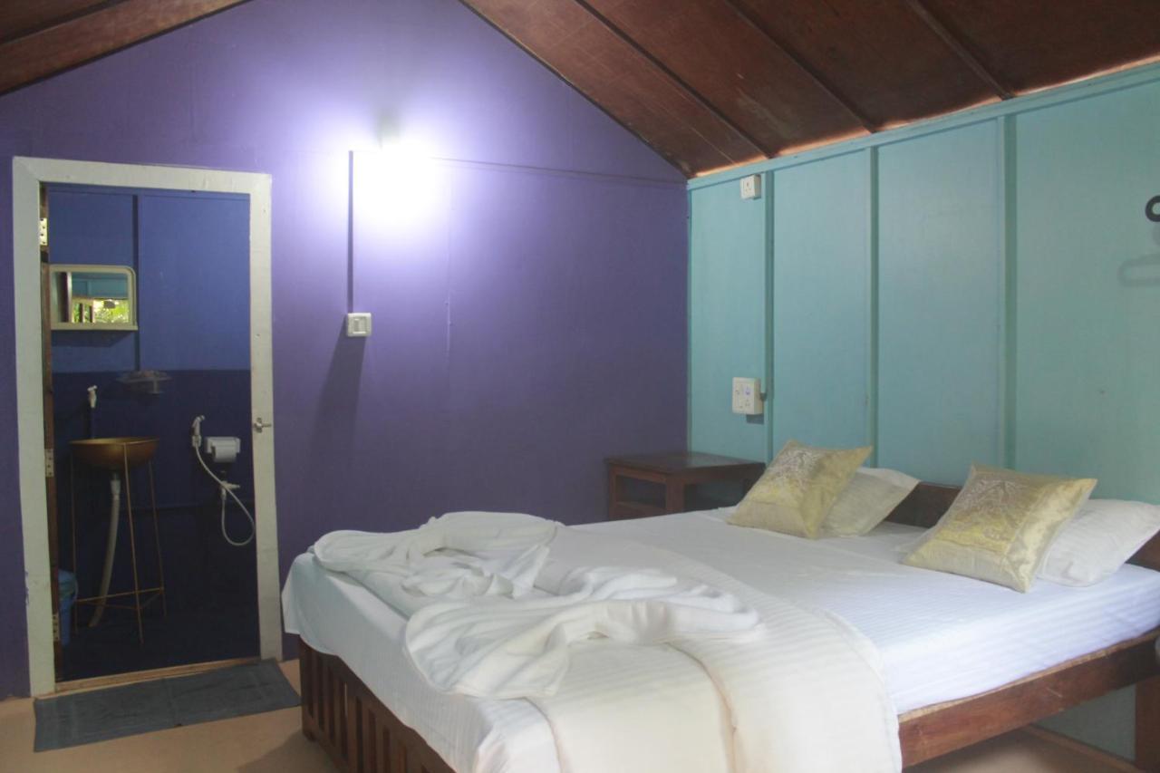 Sea Bird Beach Cafe & Cottages Morjim Dış mekan fotoğraf