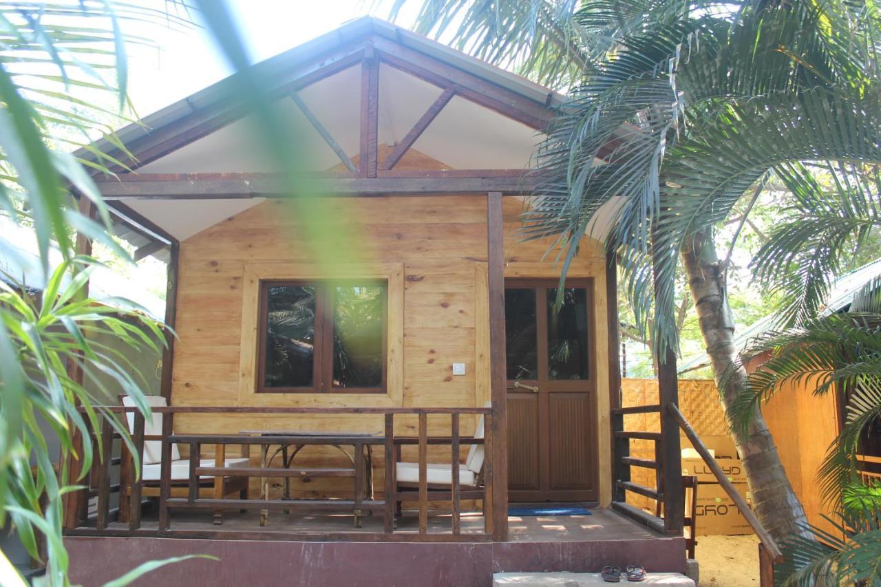 Sea Bird Beach Cafe & Cottages Morjim Dış mekan fotoğraf